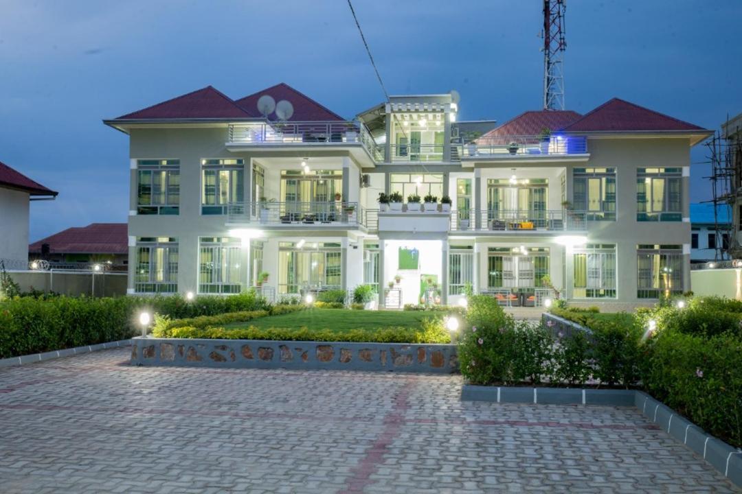 The City Block Apartment Бужумбура Екстер'єр фото