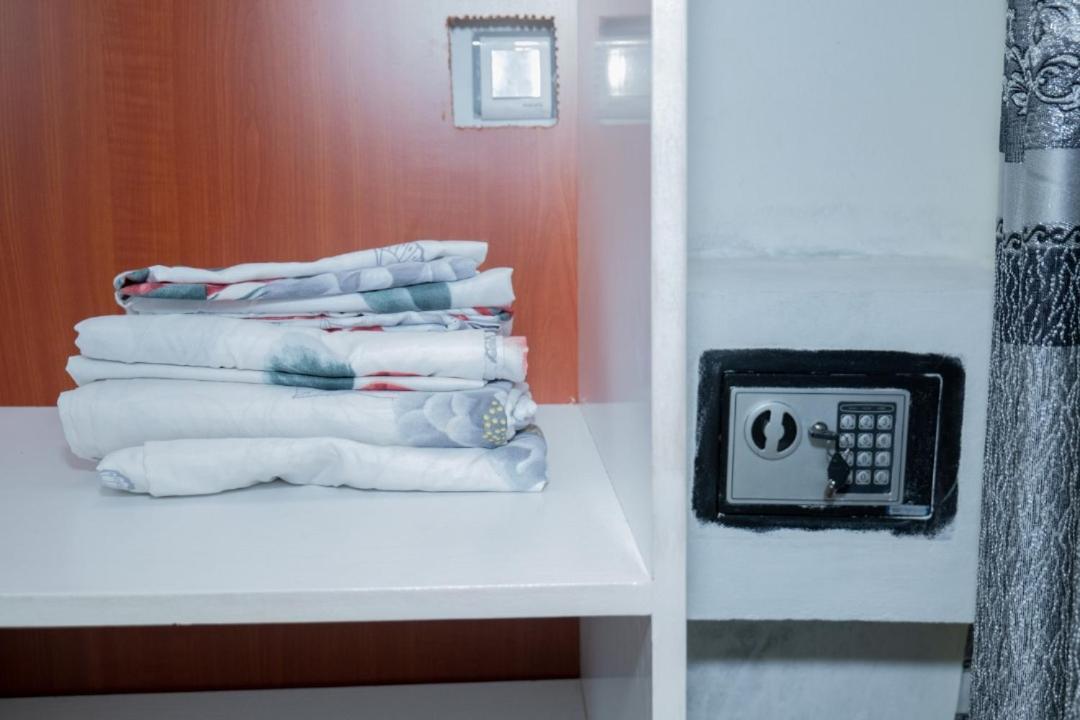 The City Block Apartment Бужумбура Екстер'єр фото