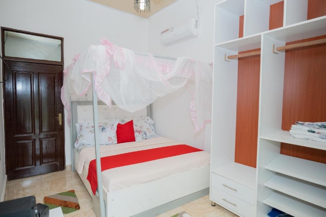 The City Block Apartment Бужумбура Екстер'єр фото